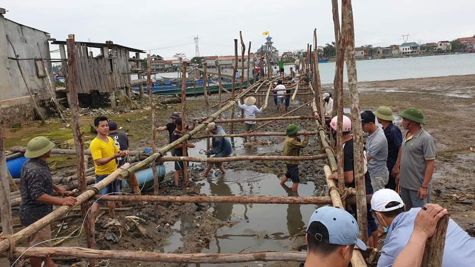 Cầu phao qua Cồn Nâm, lợi bất cập hại!
