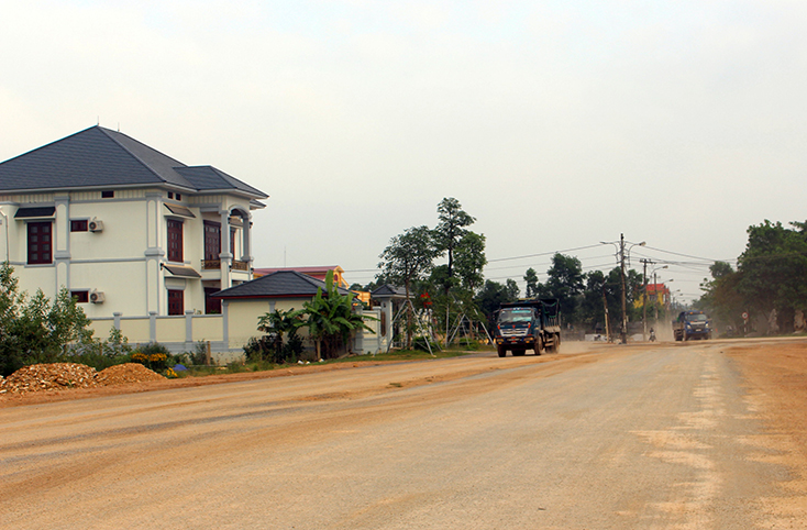 "Áo mới" Lệ Ninh