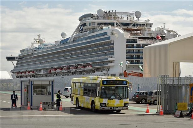 Nhiều khách rời tàu Diamond Princess có triệu chứng nhiễm SARS-CoV-2