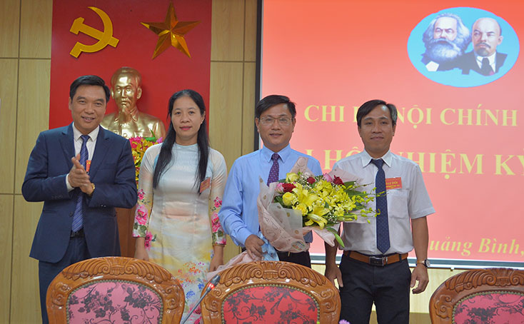 Đại hội Chi bộ Nội chính-Văn xã nhiệm kỳ 2020-2022