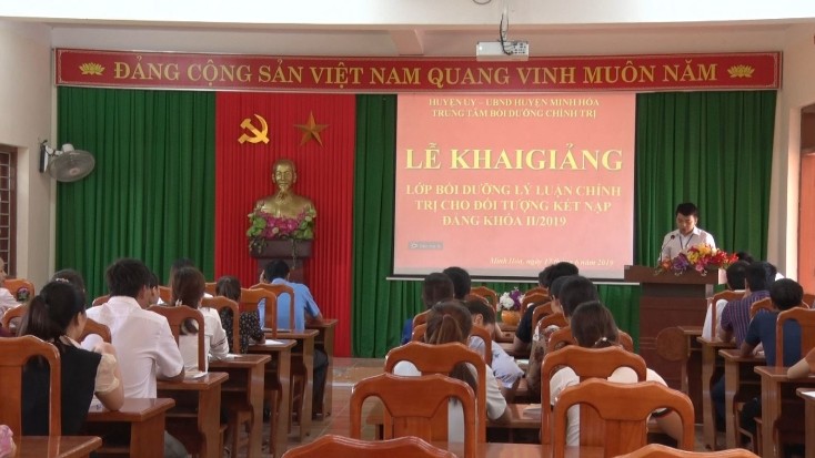 Chú trọng nâng cao chất lượng đào tạo, bồi dưỡng lý luận chính trị