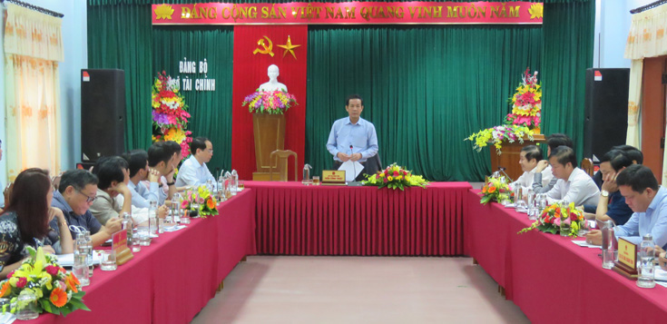 Phấn đấu hoàn thành đạt và vượt dự toán thu ngân sách năm 2020