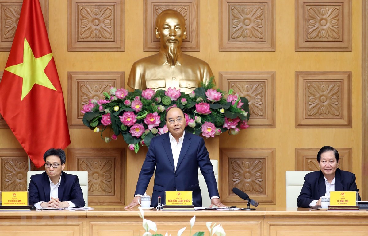 Thủ tướng Nguyễn Xuân Phúc chủ trì cuộc họp về cải cách tiền lương