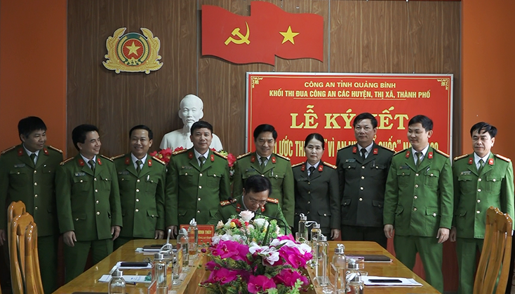 Ký giao ước thi đua "Vì an ninh Tổ quốc" năm 2020