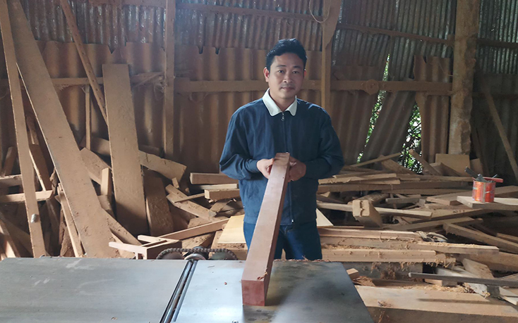 Đi lên từ nghề mộc