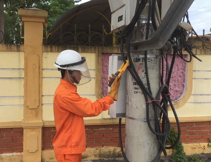 Điện lực Lệ Thủy: Chú trọng kiểm tra giám sát, xử lý tình trạng trộm cắp điện