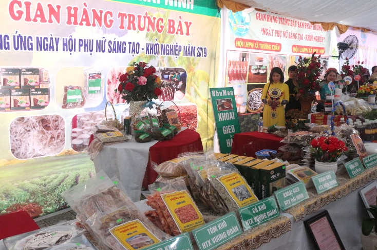 Khẳng định vị thế của phụ nữ trong gia đình và xã hội