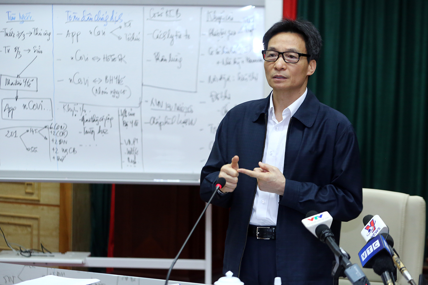 "Cuộc chiến" chống COVID-19: Bắt đầu chiến dịch mới