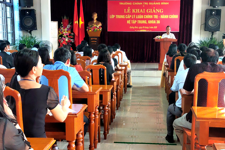 Khai giảng lớp trung cấp lý luận chính trị-hành chính hệ tập trung, khóa 36
