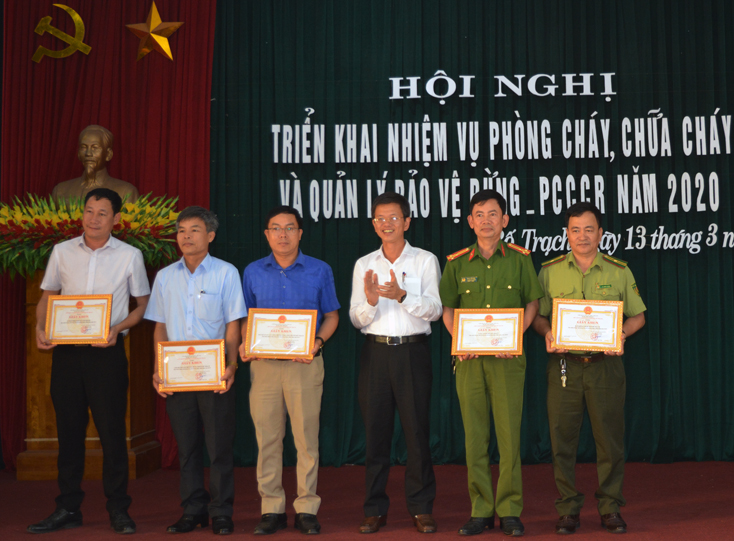 Bố Trạch: Chuẩn bị đầy đủ lực lượng, phương tiện sẵn sàng phòng cháy, chữa cháy