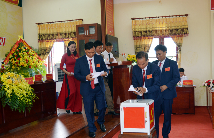 Đảng bộ xã Vạn Trạch tổ chức đại hội đại biểu lần thứ XXV