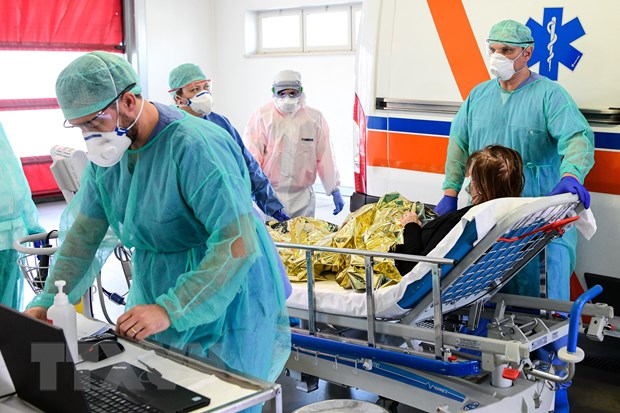 Italy dự báo đạt đỉnh điểm trong tuần, Đức số ca tử vong tăng mạnh