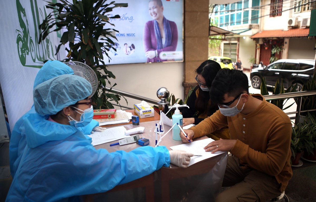 Hỗ trợ kiểm tra nhanh sức khỏe qua quét mã QR trên ứng dụng NCOVI