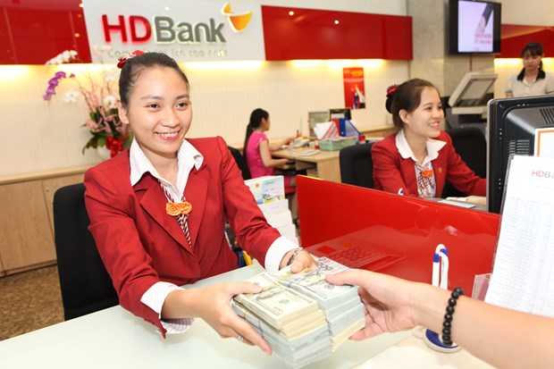 Làn sóng giảm lãi suất lan mạnh sau cuộc họp của Ngân hàng Nhà nước