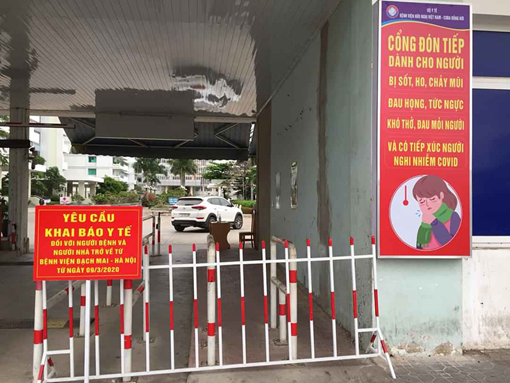 Hai trường hợp từng điều trị tại Bệnh viện Bạch Mai âm tính với SARS-CoV-2