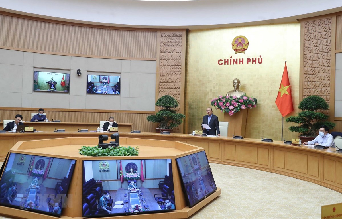 Thủ tướng: Xã hội chậm lại nhưng người phòng, chống dịch cần tăng tốc