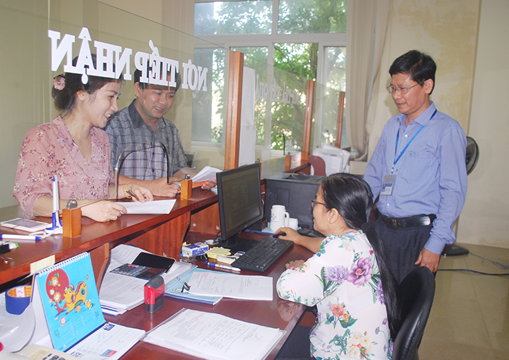 Giải quyết thủ tục hành chính trong thời kỳ phòng, chống Covid-19