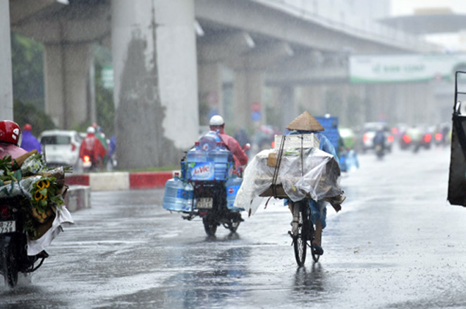 Thời tiết ngày 7-4: Trung Bộ, Tây Nguyên và Nam Bộ có mưa dông kèm lốc, sét, mưa đá