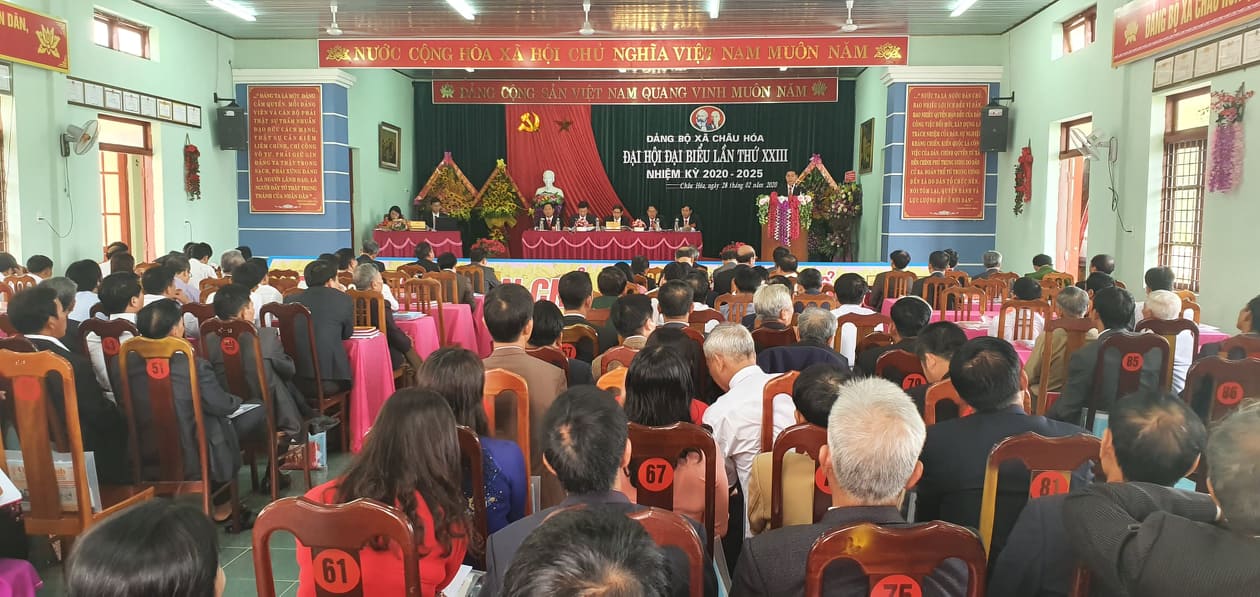 Không chỉ "làm đẹp" báo cáo chính trị