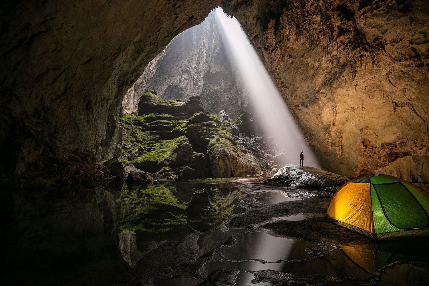 Hang Sơn Đoòng vào Top 10 tour du lịch ảo mùa dịch Covid-19