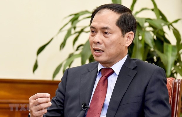 Thủ tướng Chính phủ bổ nhiệm lại nhân sự Bộ Ngoại giao và EVN