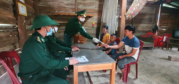 Không lơ là, chủ quan...