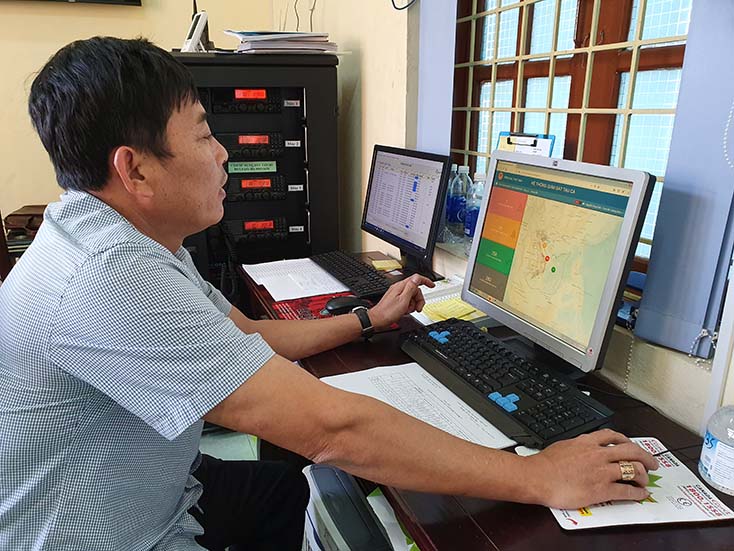 Lắp thiết bị giám sát hành trình trên tàu cá: Nỗ lực của Quảng Bình