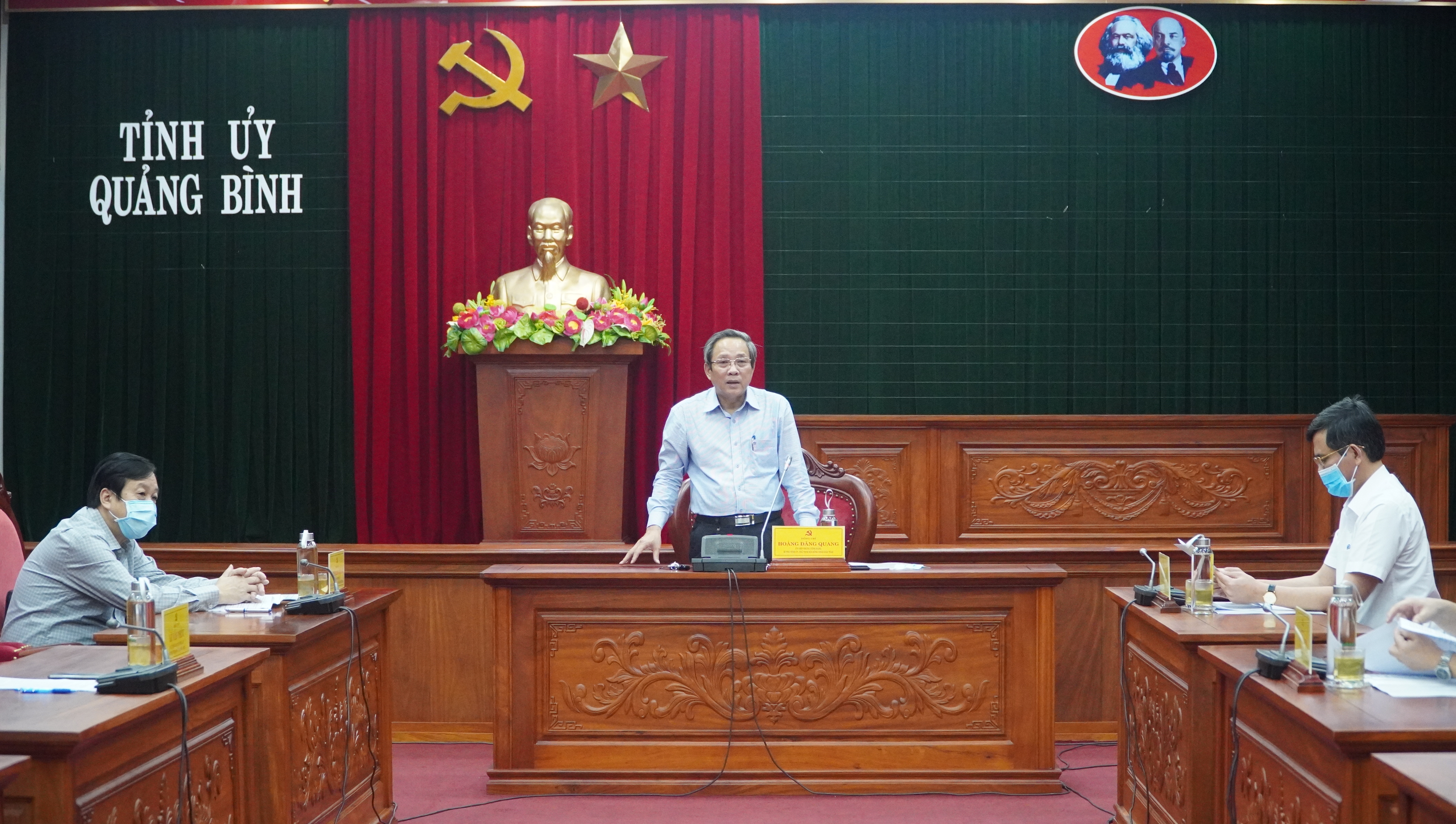 Cho ý kiến về quy định tiếp tục thực hiện các biện pháp phòng chống dịch Covid-19
