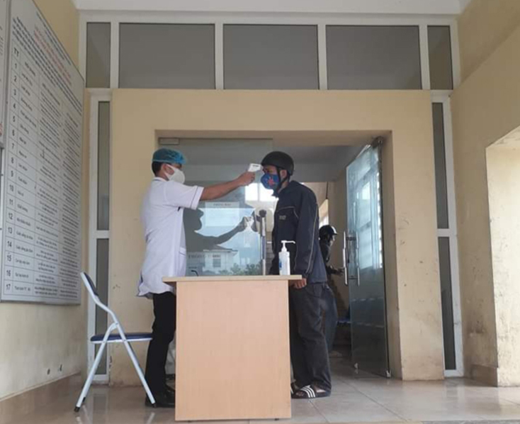 Duy trì việc khám, cấp thuốc ARV cho người nhiễm HIV/AIDS