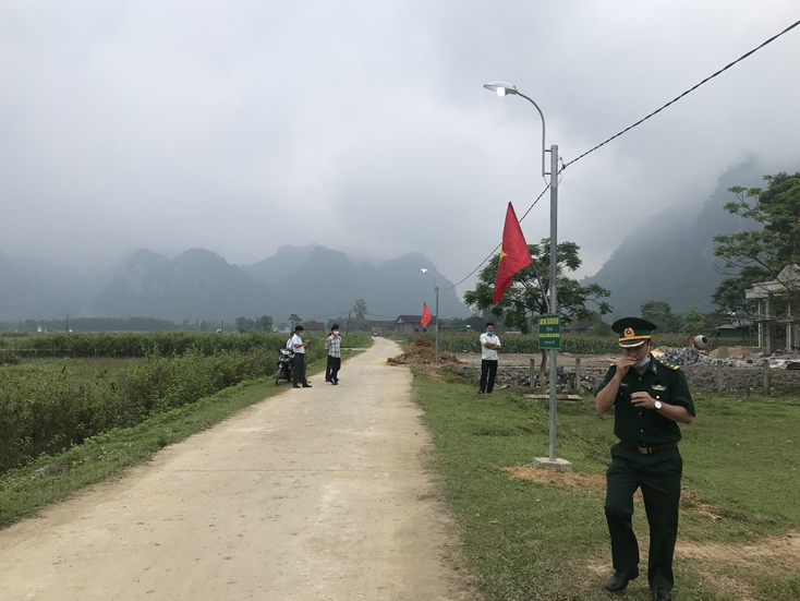 Xây dựng 13 công trình "Ánh sáng vùng biên" với chiều dài gần 22km
