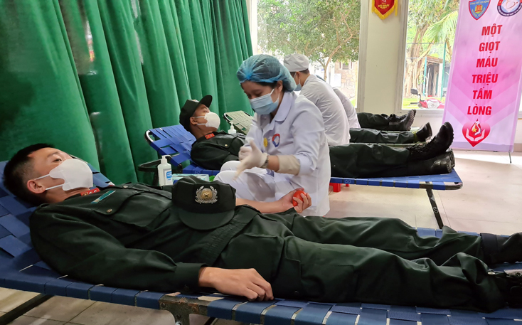 Tiểu đoàn Cảnh sát cơ động (CSCĐ) số 3: Tình nguyện hiến 100 đơn vị máu