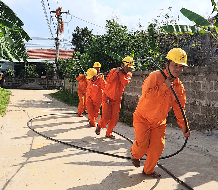 Nỗ lực cung ứng điện mùa khô