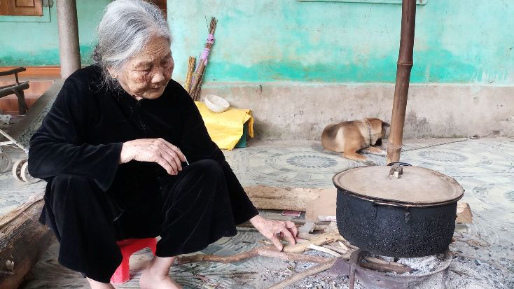"Mẹ vẫn đợi ... con về!"