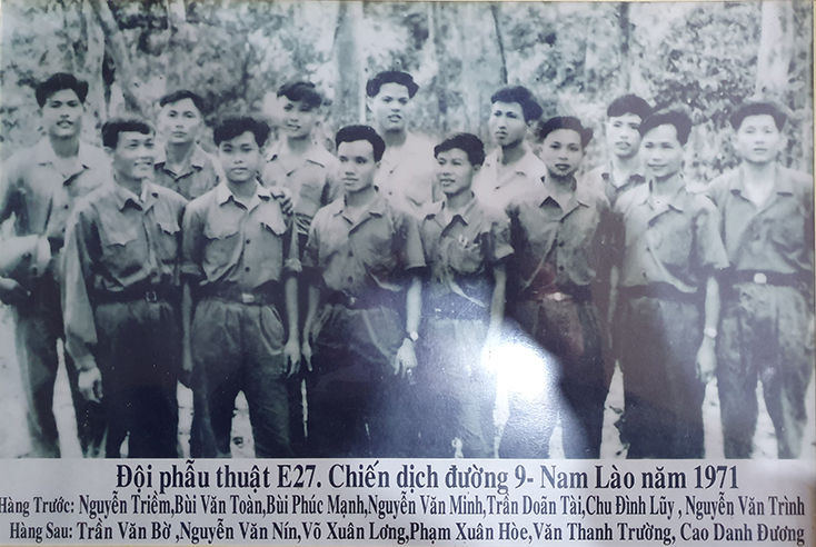 Đi giữa mùa xuân…