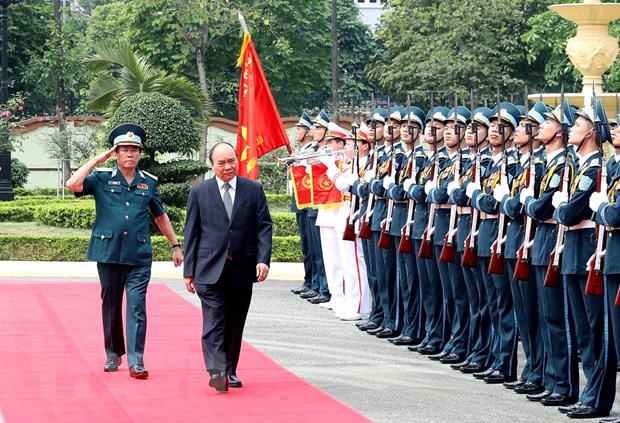 Thủ tướng thăm Bộ Tư lệnh Quân chủng Phòng không-Không quân