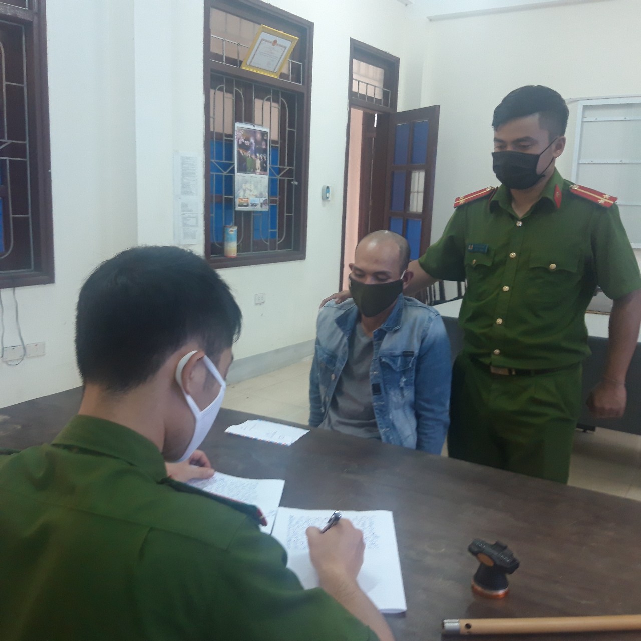 Minh Hóa: Bắt quả tang đối tượng tàng trữ trái phép chất ma túy
