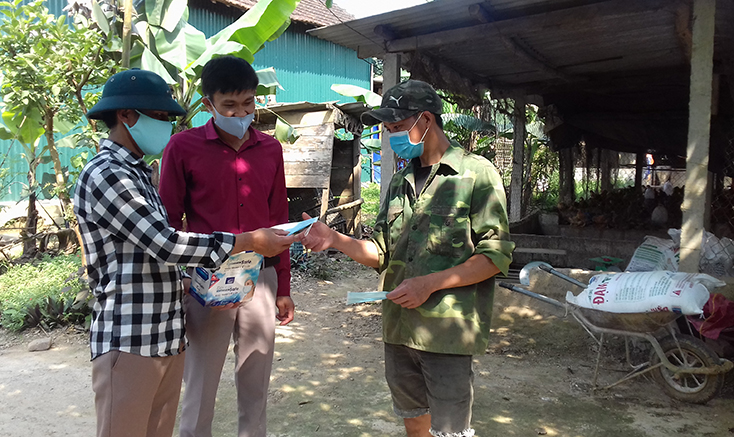 Nông dân Minh Hóa: Nỗ lực triển khai "nhiệm vụ kép"