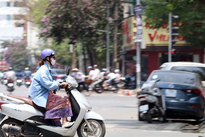 Thời tiết ngày 6-5: Nắng nóng gia tăng ở Bắc Bộ và Trung Bộ, có nơi trên 41 độ C