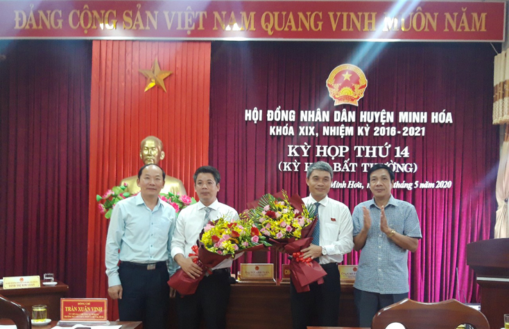 Minh Hóa bầu bổ sung Bí thư huyện uỷ, Chủ tịch UBND huyện