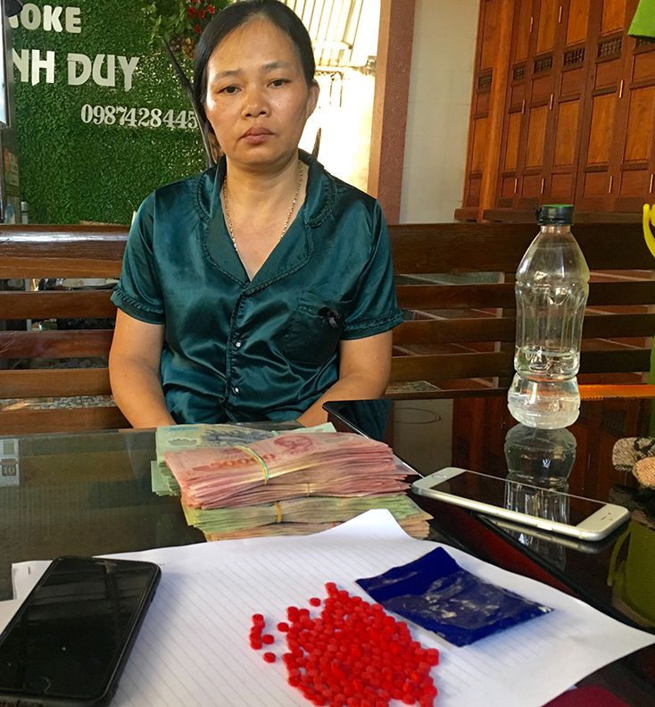 Bắt đối tượng buôn bán, tàng trữ hơn 300 viên ma túy tổng hợp