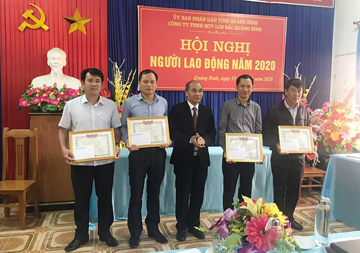 Nâng cao năng lực lãnh đạo và sức chiến đấu của Đảng bộ gắn với thực hiện tốt nhiệm vụ chính trị được giao