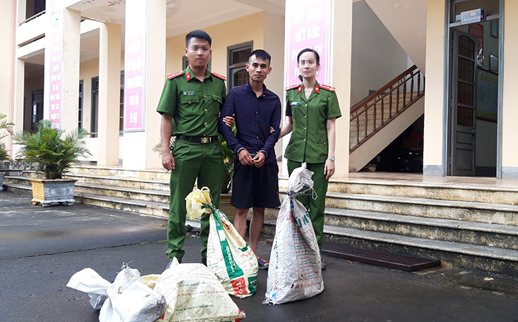 Tuyên Hóa: Bắt giữ hai "con nghiện" trộm gà