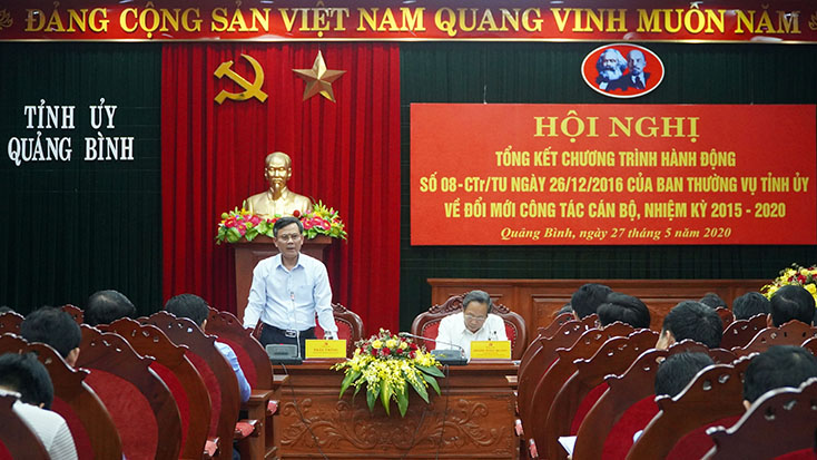 Tiếp tục thực hiện đổi mới căn bản, toàn diện và đồng bộ công tác cán bộ