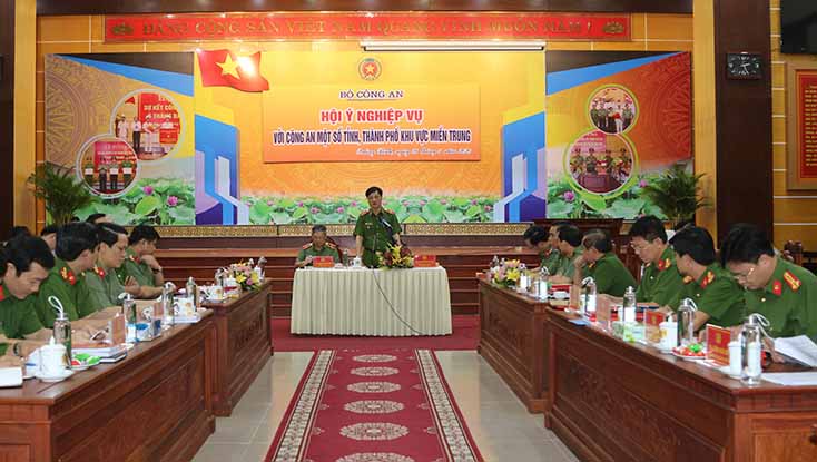 Thứ trưởng Bộ Công an Nguyễn Duy Ngọc chủ trì hội nghị hội ý nghiệp vụ với một số tỉnh, thành miền Trung