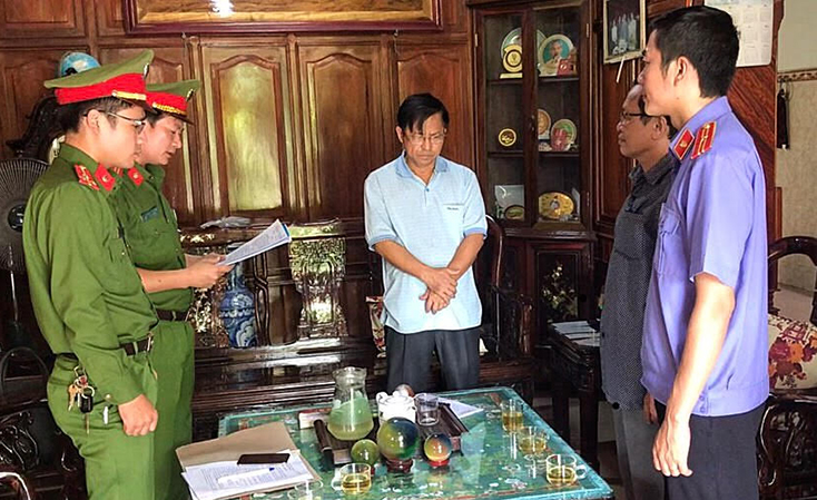 Khởi tố thêm bị can liên quan đến Ban quản lý dự án môi trường và Biến đổi khí hậu TP. Đồng Hới