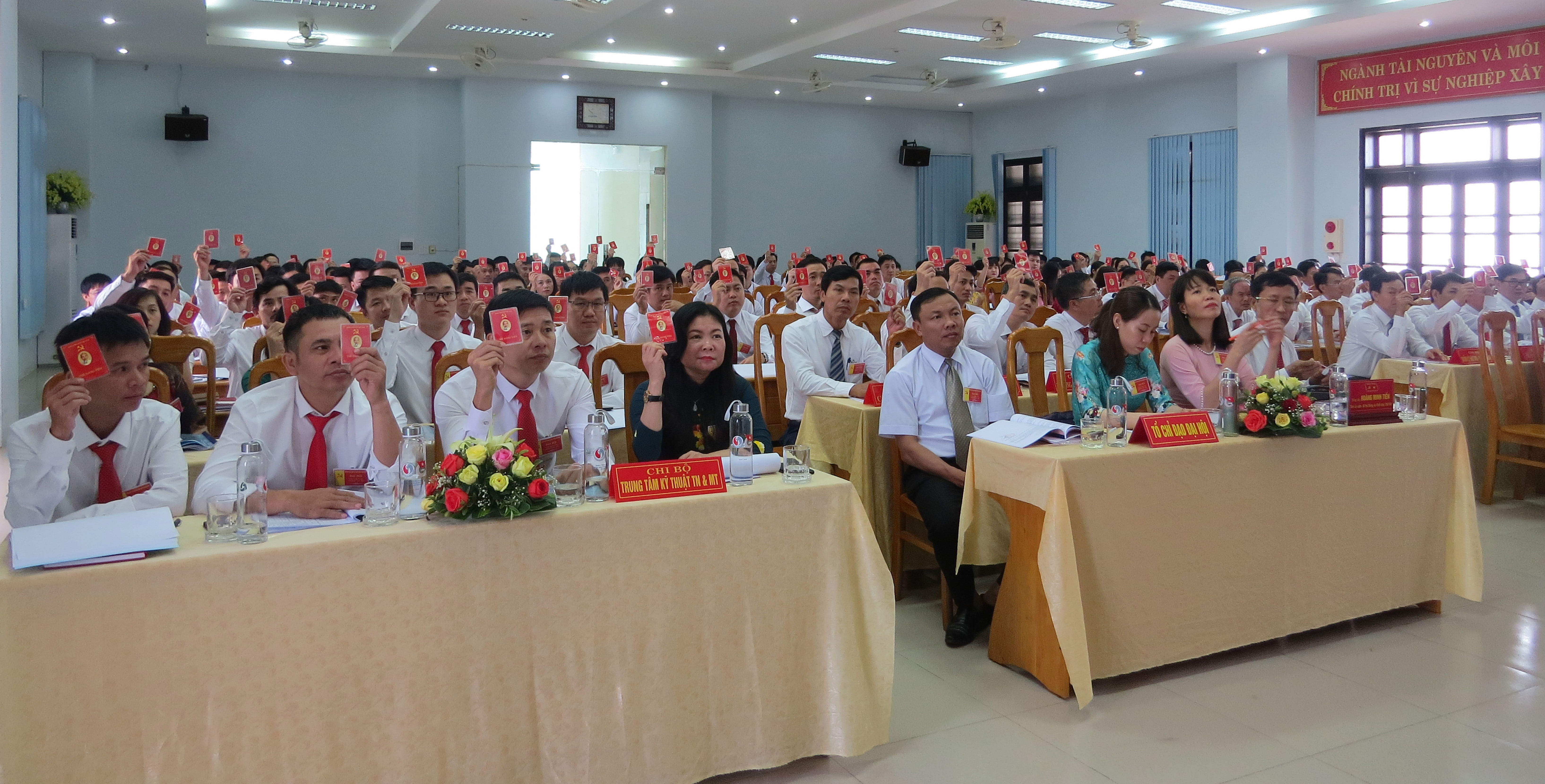 Các tổ chức cơ sở Đảng tiến hành đại hội nhiệm kỳ 2020 - 2025