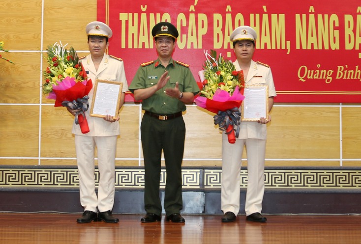 Công an tỉnh: Tổ chức lễ thăng cấp bậc hàm, nâng bậc lương năm 2020