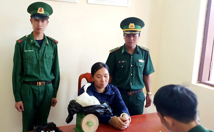 Bắt đối tượng vận chuyển, buôn bán thuốc nổ trái phép