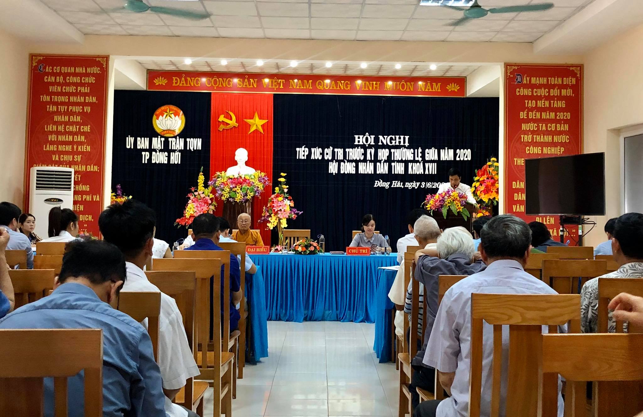 Đại biểu HĐND tỉnh tiếp xúc cử tri trước kỳ họp thường lệ giữa năm 2020