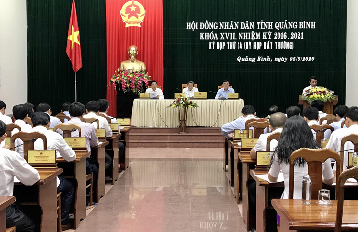 Thông qua các nghị quyết và bầu bổ sung chức vụ Phó Chủ tịch UBND tỉnh